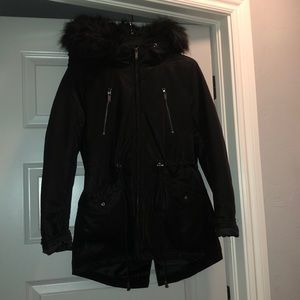 Heavy coat with fur coat